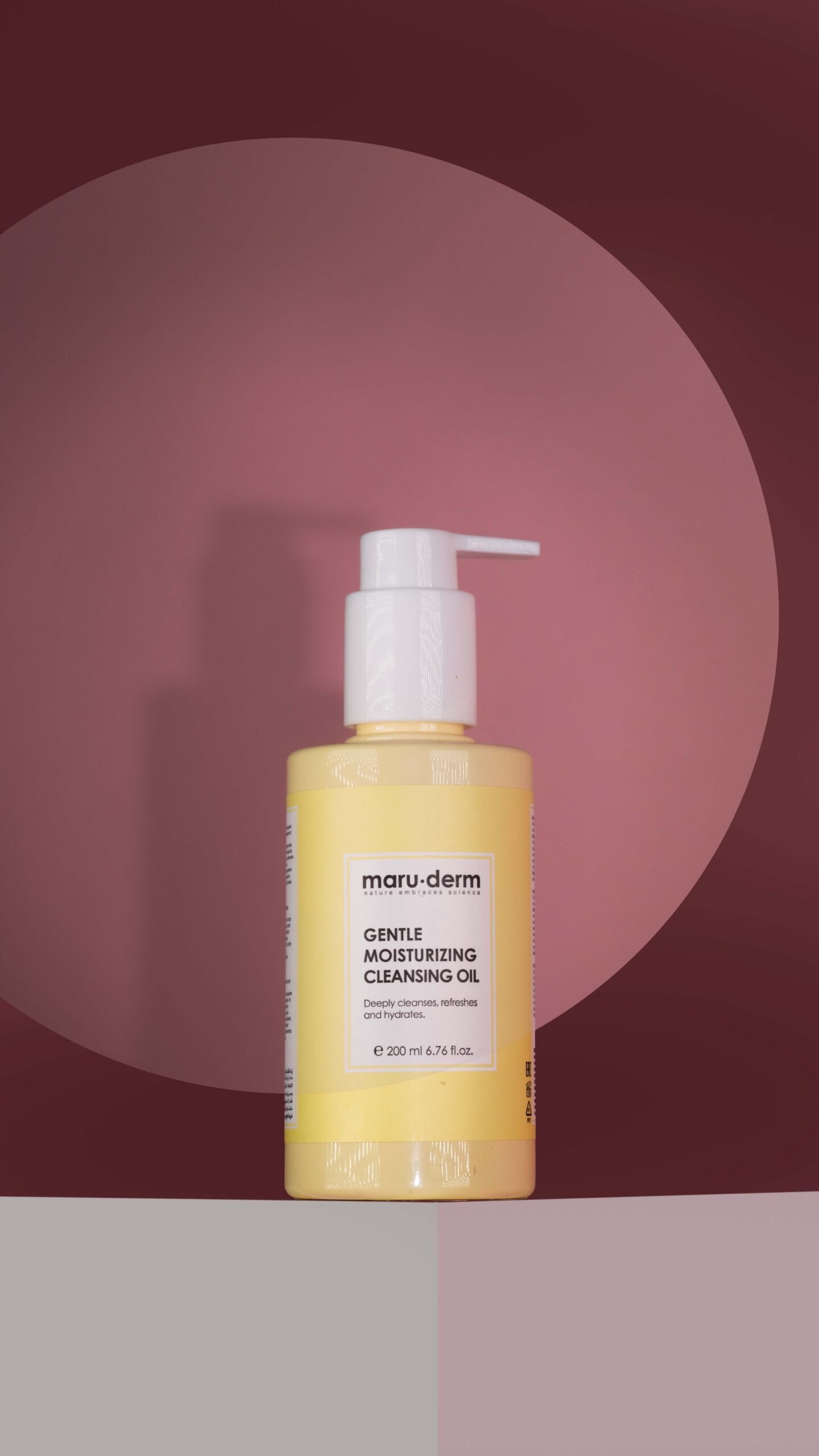 Gentle Moisturizing Cleansing Oil - Image 2