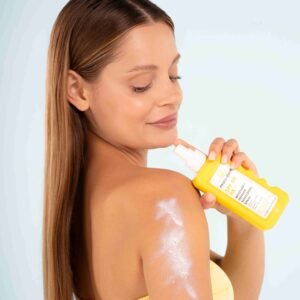 SPF 30+ Moisture + Defense Sunscreen Spray - Image 5